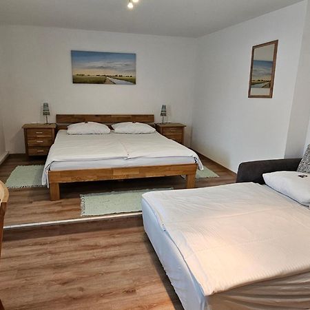 Hotel Hirsch גונצבורג מראה חיצוני תמונה