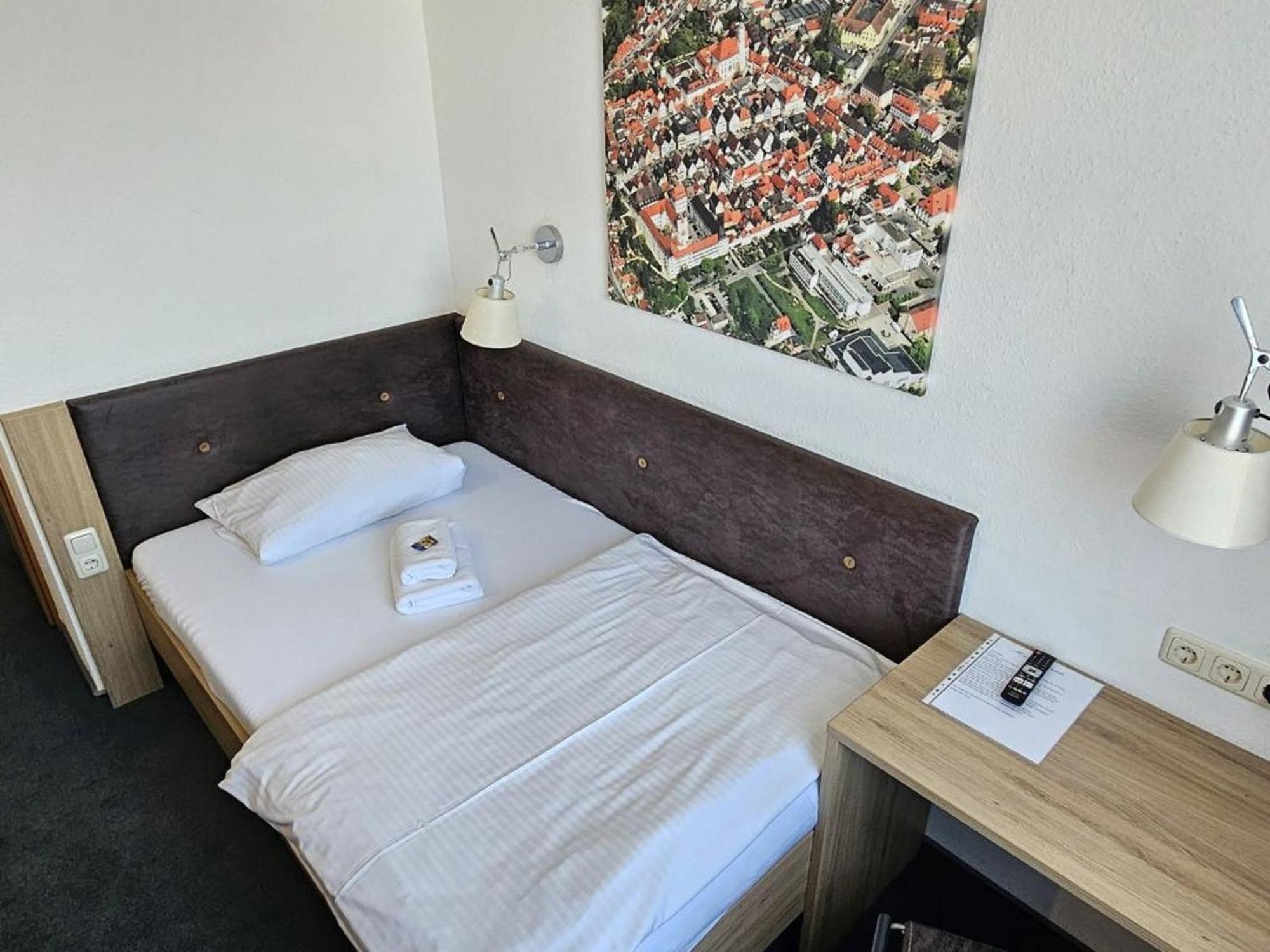 Hotel Hirsch גונצבורג מראה חיצוני תמונה